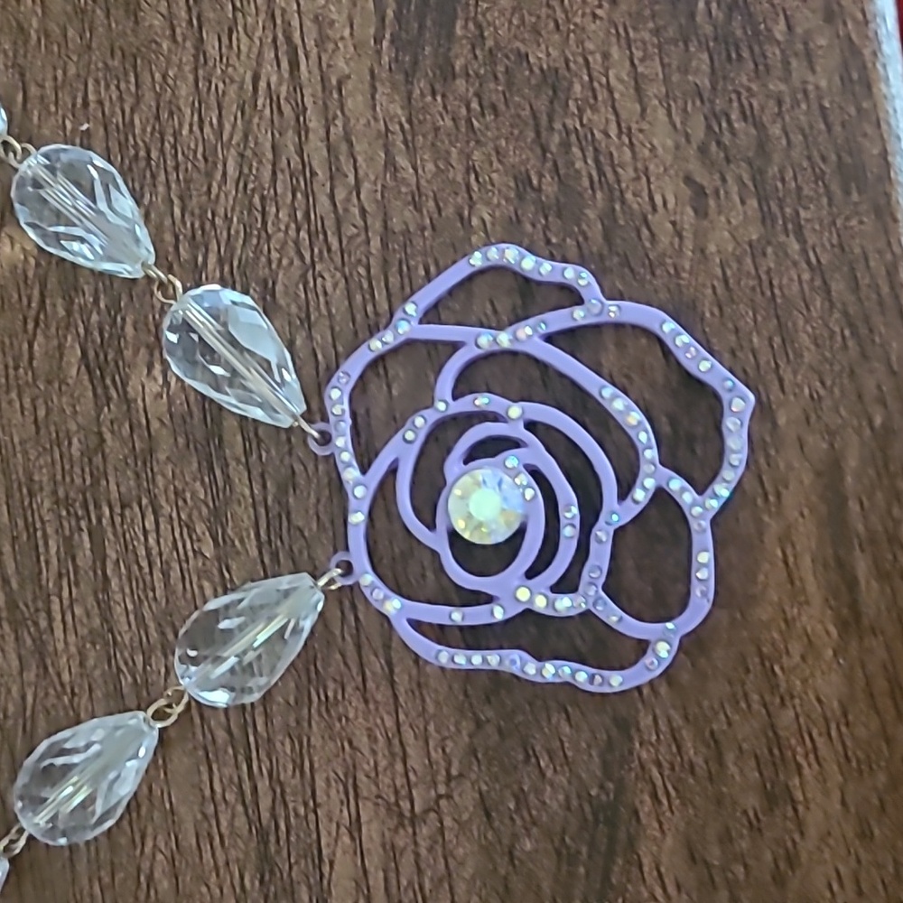 Betsey Johnson flower necklace